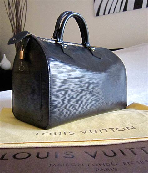 louis vuitton epi leather speedy 30 black|Meer.